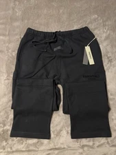 NEW Fear of God Essentials Relaxed Black Sweatpants Size Large 100% Authentic✅