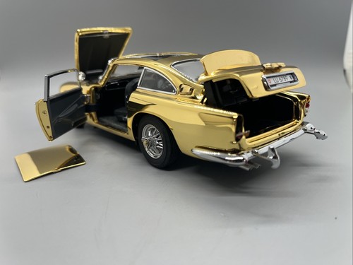 DANBURY MINT JAMES BOND 007 22KT GOLD PLATED ASTON MARTIN DB5 1/24 DIECAST SCALE - Picture 10 of 18