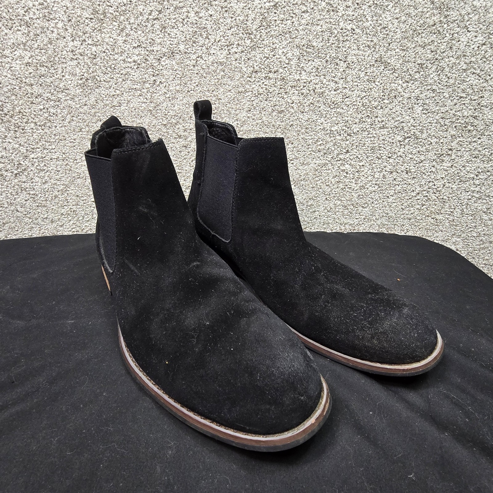 Chelsea Boots Mens Size 11 Black Suede Ankle Pull On Dress Slip Resistant Sole-image