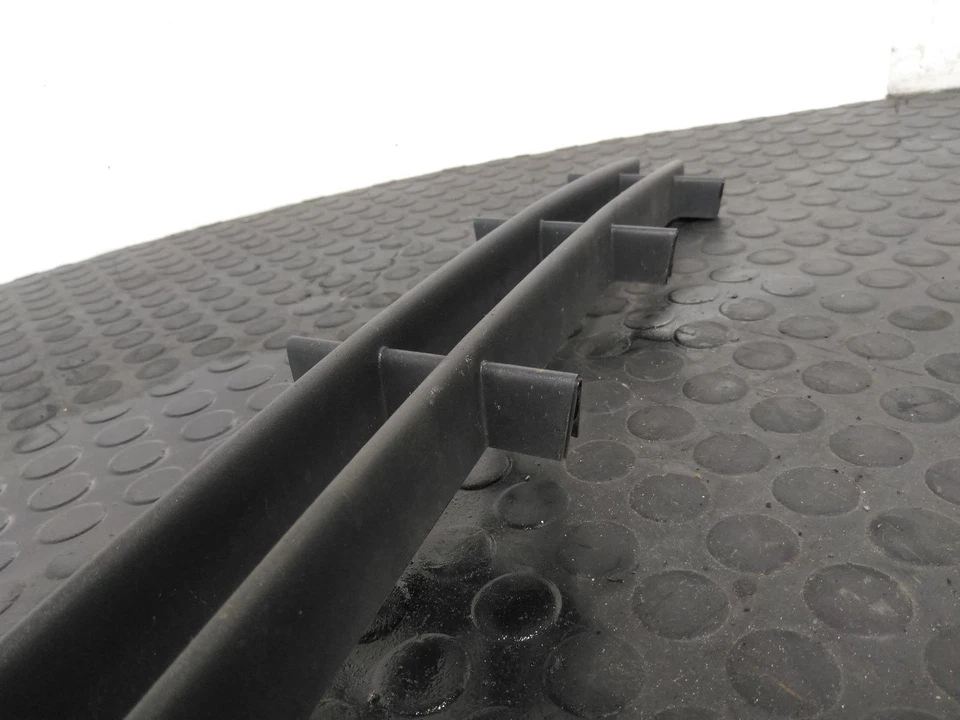 FORD FIESTA Mk7 facelift Grille Bumper Centre Lower ST Models 2013-2018   - Image 2 of 4