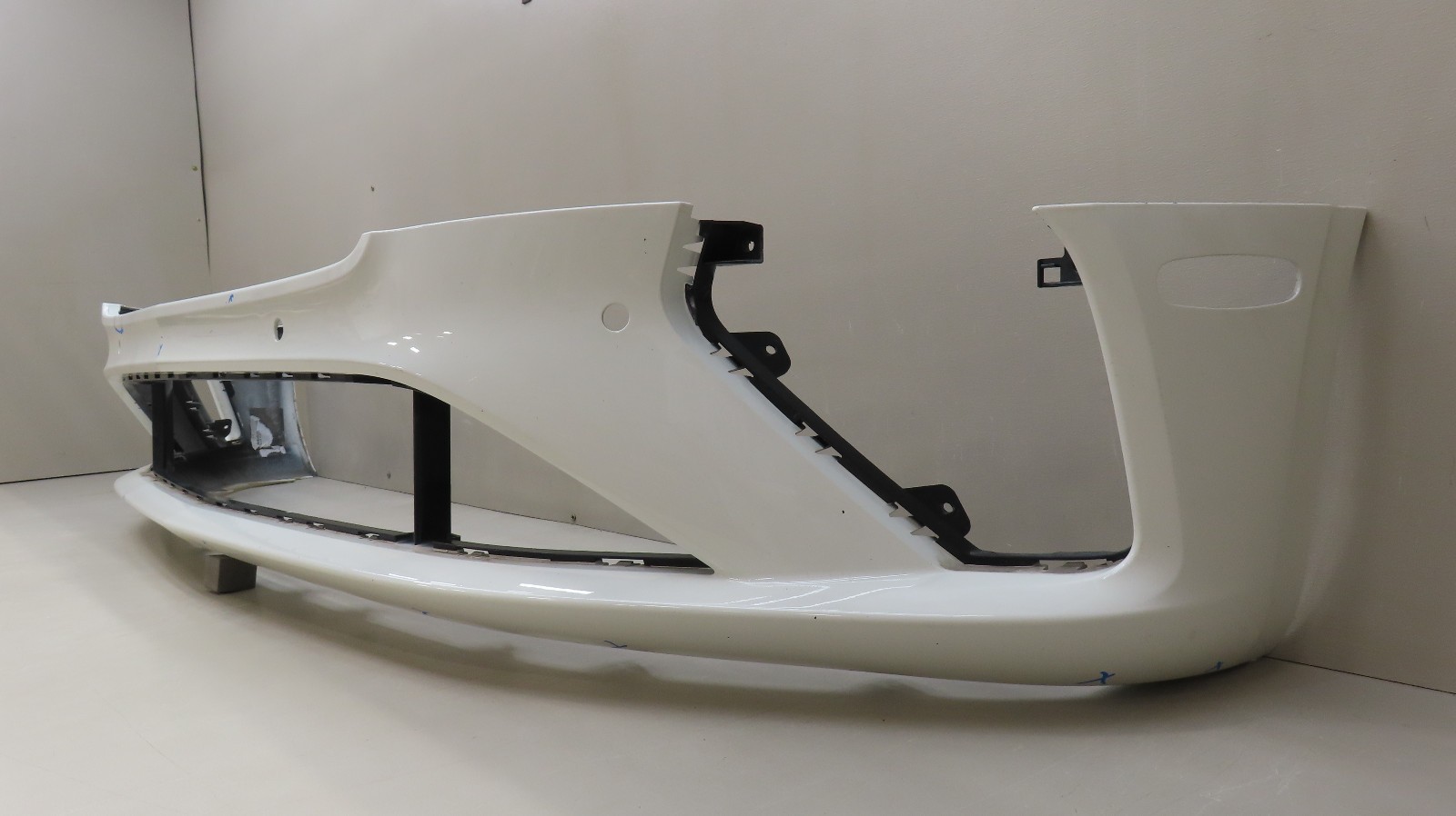 ..2020-2023 Bentley Continental GT front Bumper Cover  OEM 3SD807437