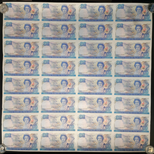 1990 New Zealand 10 Dollars 32 X Uncut AAA Prefix Banknote - P# 176  UNC - Foto 1 di 2