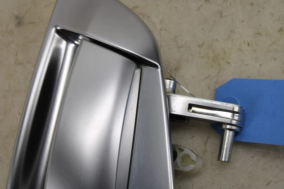 Manija exterior puerta derecha Nissan 370z 2009-2017 OEM MW108 Foto 4 de 4