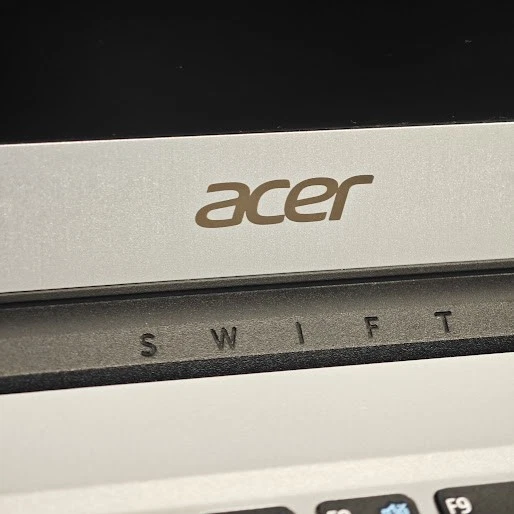 ACER Apl Swift SF113-31 Laptop - Intel Pentium CPU N4200, 4GB RAM - Runderneuert - Bild 3 von 4
