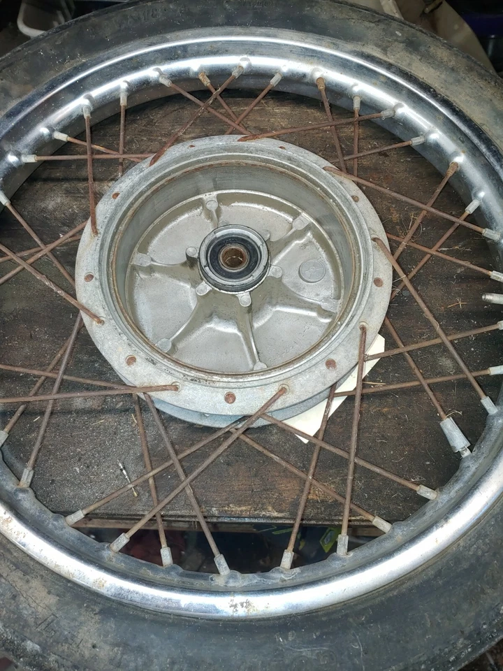 1977 Yamaha XS360 2D  front rim  1.6x18 - Image 4 of 4