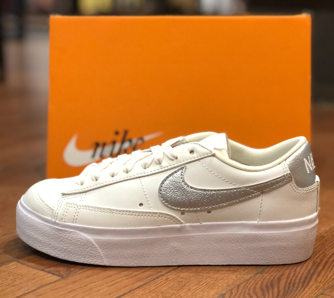 NEW* Women's NIKE BLAZER LOW SUMMIT WHITE/METALLIC SILVER (DQ7571