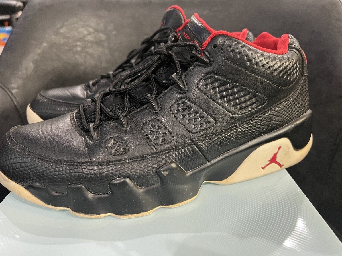 Size Air Jordan Retro Low Snakeskin