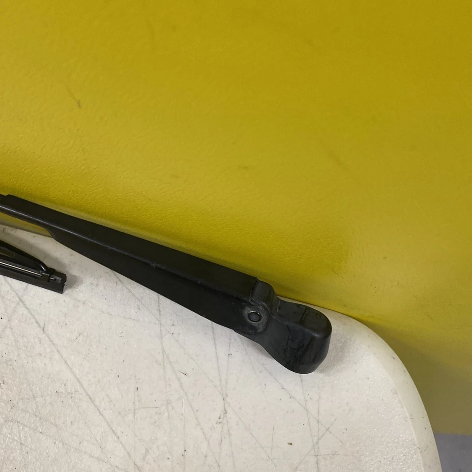 1996-2000 VW SHARAN / SEAT ALHAMBRA REAR WIPER ARM & BLADE + NUT COVER - Image 2 of 4