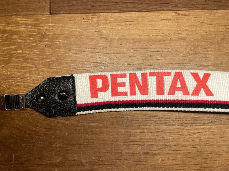 *Perto de ESTADO PERFEITO* Pentax Branco e Vermelho Câmera Alça de Ombro no Pescoço 4cm Do Japão - Imagem 3 de 4