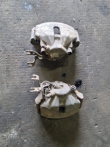 Bremssatteln Vorne VW / Audi