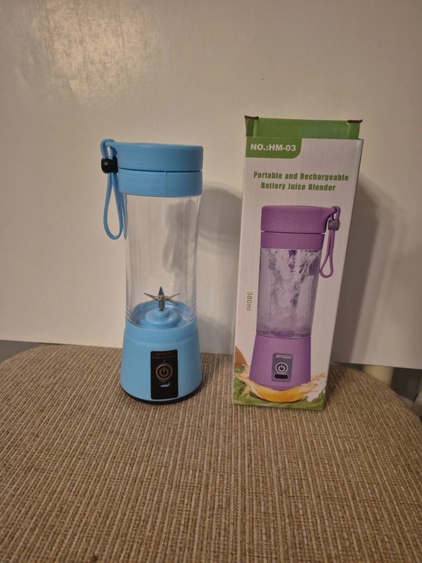 New Portable Blender,Rechargeble Battery(USB Port),Blue,Ht-9",3"dm,380ml,In Box.
