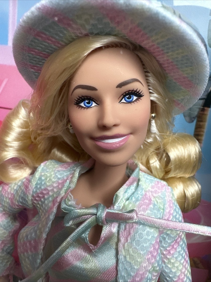 Barbie The Movie Collectible Doll Margot Robbie Barbie in Plaid