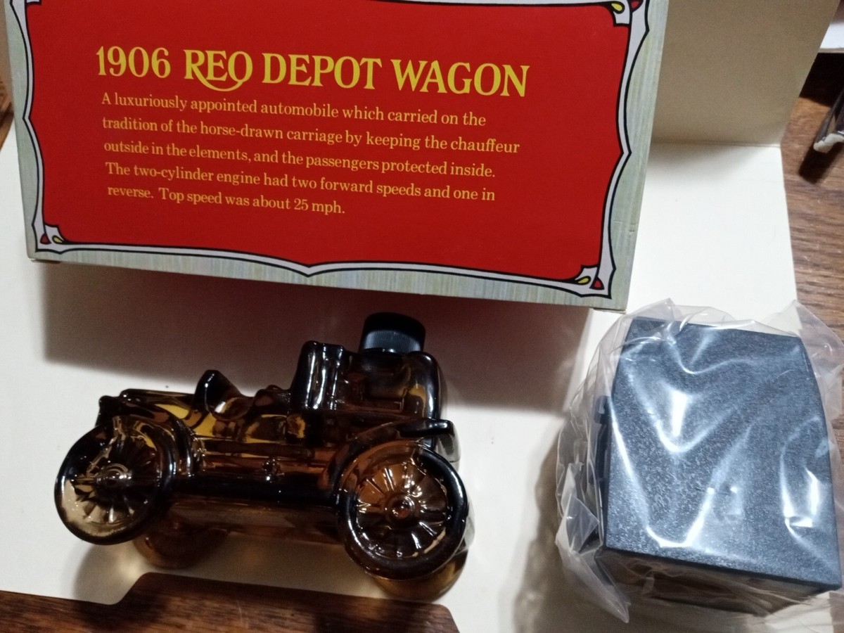 Vintage Avon 1906 Reo Depot WagonOLAND After Shave Full Bottle