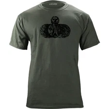 Vintage Army Master Space Badge Subdued Veteran T-Shirt