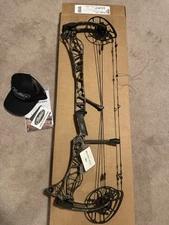 Mathews Lift X 33 Right Hand  70 lbs Mossy Oak !!!!