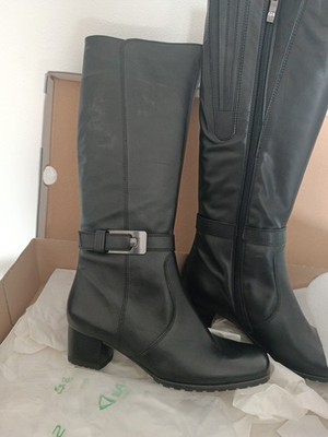 Lederstiefel v. Ara