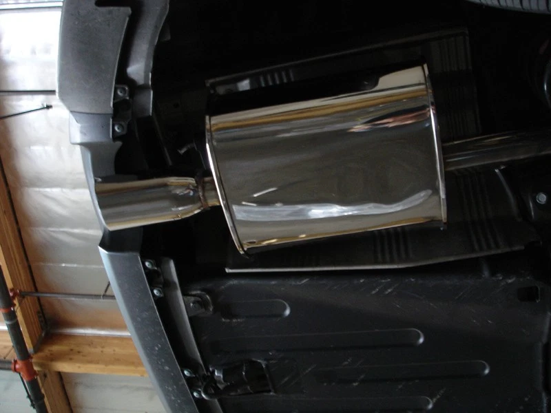 Silenciador de escape Megan Racing: silenciador M-OE Foto 2 de 4