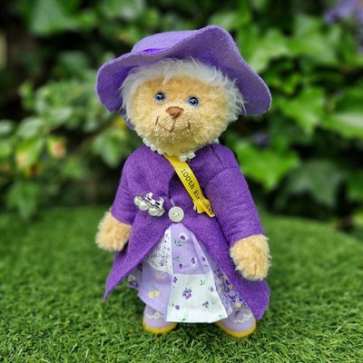 Queen Elizabeth II by Do Bears One of a Kind Artist Mohair - BEAR SHOP