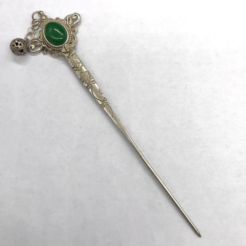 Horquilla de plata tibetana antigua con incrustaciones de jade verde, hecha artesanal china antigua Foto 2 de 4