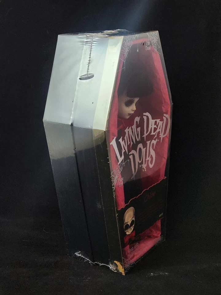 LIVING DEAD DOLLS CHLOE Series 12 Mezco - Image 2 of 4