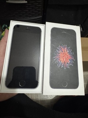 Apple iPhone SE 1st Gen 4'' (A1662) - 32GB Space Gray TracFone