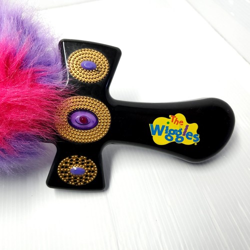 The Wiggles Captain Feathersword Laughing Feather Sword Talking Toy 2003 - Picture 2 of 8