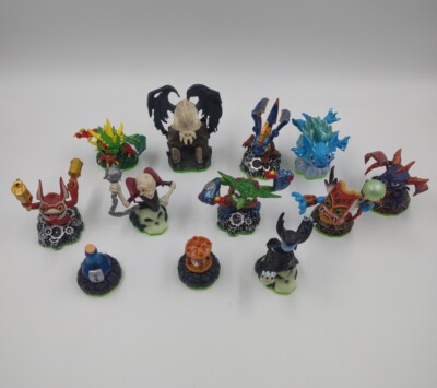 Activision Skylanders Lot ~ 12 Figures
