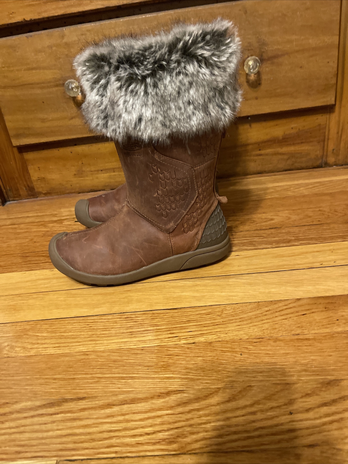 Stivali in pelle marrone KEEN 200 grammi isolati finiture in pelliccia sintetica da donna taglia 6 5 W