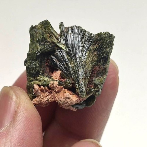 12g Natural Epidote Crystal Cluster + Pink Feldspar Specimen , Pakistan 0065 - Picture 2 of 9