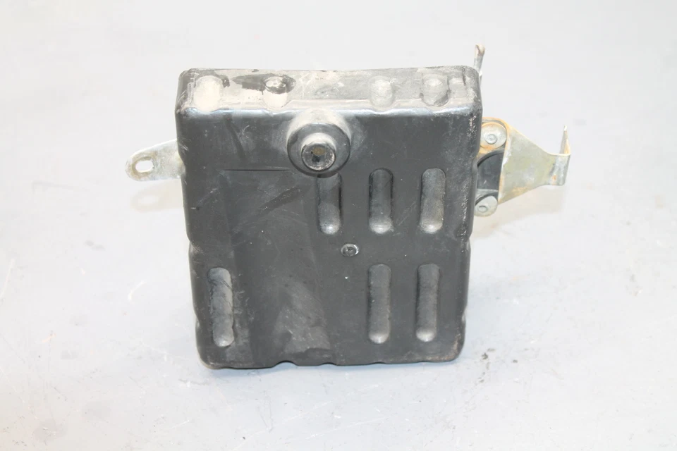 1984 HONDA INTERCEPTOR 500 ЗАДНИЙ ХВОСТ ПОД ХВОСТ АККУМУЛЯТОР ЛОТОК ПЛАСТИК - Изображение 3 из 4