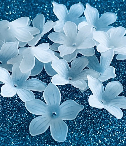 100 X Frosted White Pearl Acrylic Flower Bead Caps (20mm) - Picture 2 of 5