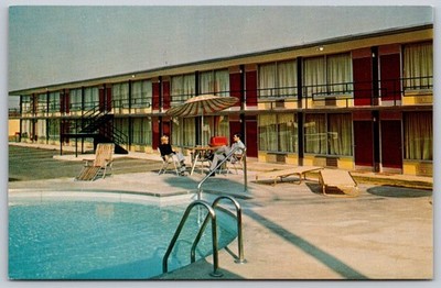 Quality Inn North Rocky Mount NC I-95 Exit Swimming Pool 1960s Postcard AA796