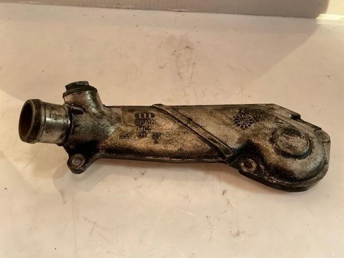 AUDI A6 Avant 4B5, C5 Thermostatgehäuse 059121121A 2.50 Diesel 110kw 18123794