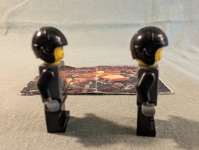 LEGO Dino Attack: Steel Sprinter Vs. Mutant Lizard (7473) Minifigs & Manual only