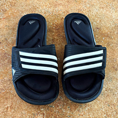 adidas FitFOAM 3-Stripes Cushioned Slide Sandals Black/White women s US 6