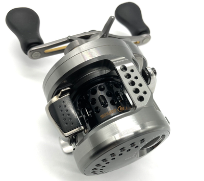 SHIMANO 17 CALCUTTA CONQUEST BFS HG Left Bait Casting Reel with