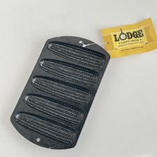 Lodge Cast Iron Cornstick Pan Seasoned 5 Sticks Cornbread New Camping