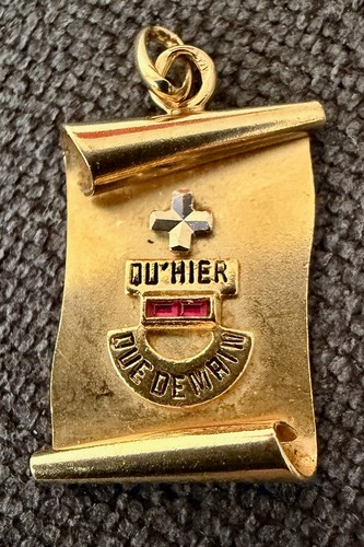 Médaille Augis Rubis en or 18