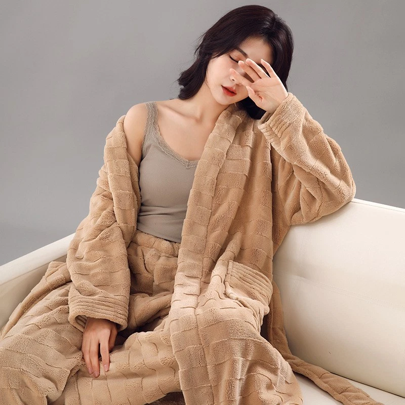 Albornoz grueso de terciopelo con capucha de felpa ropa de dormir Foto 3 de 4