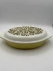 Vintage Pyrex Olive Split Divided Casserole Dish With Lid 1 1/2 Qt Yellow Green