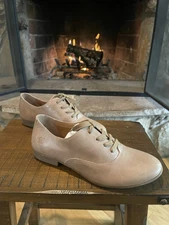 BORN Gila Natural Leather Flats Size 6.5 US