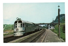 Postcard: "Afternoon Zephyr", Burlington Railroad, Mint
