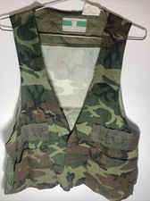 NICE Vintage Game Winner Sportswear Duck Camo Hunting Vest XL Game Fowl Pouch