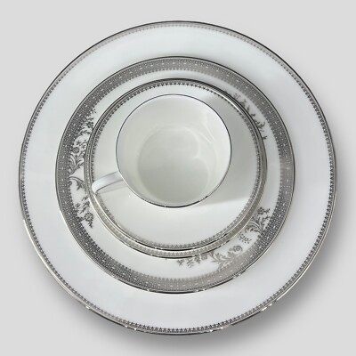 Vintage Set Of 5 Vera Wang Vera Lace Wedgwood England 1759 Bone
