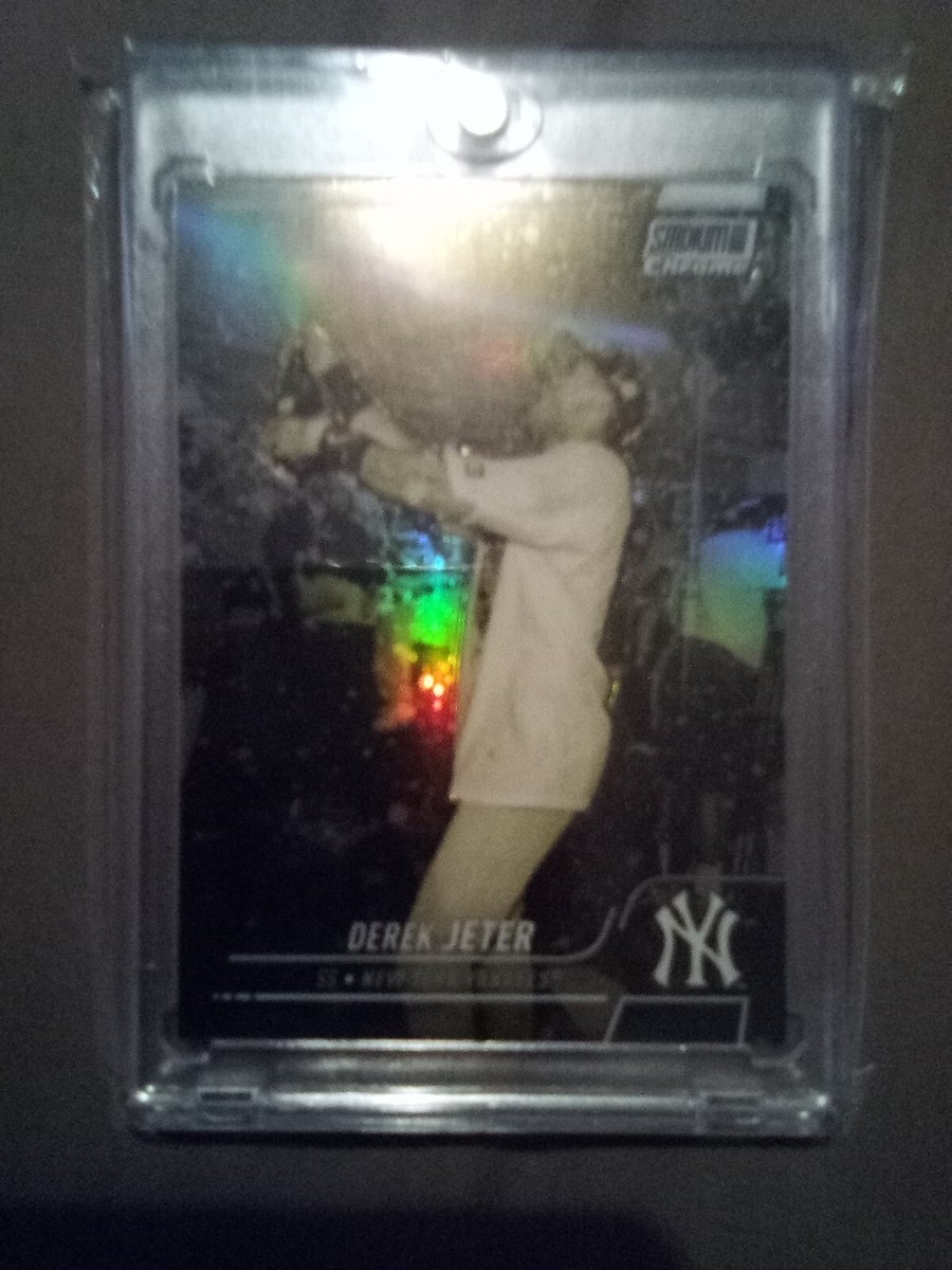 2022 Stadium Club DEREK JETER Chrome Refractor Gold Minted