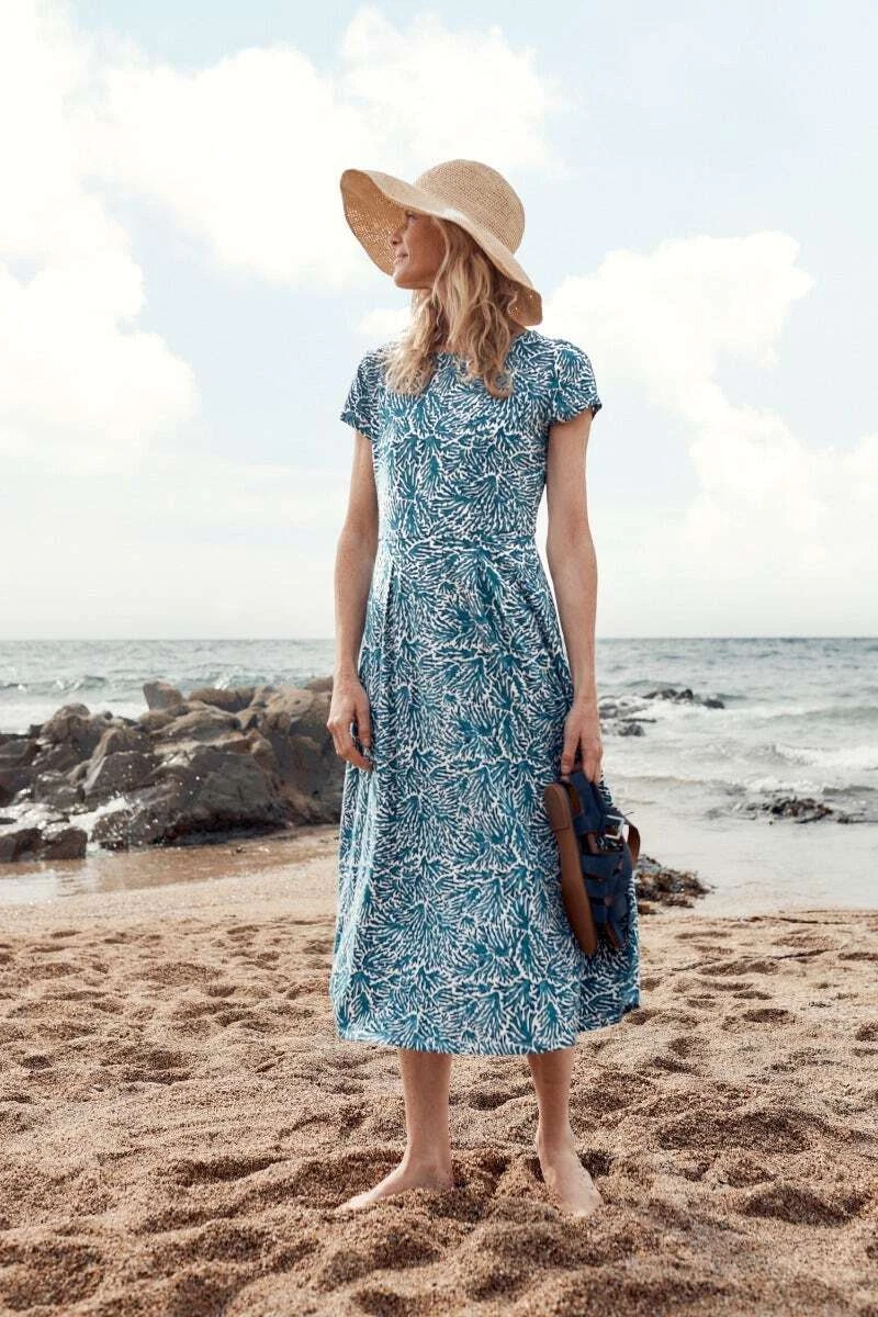 womens petite holiday dresses