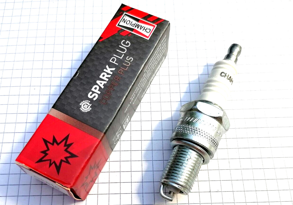 1 original Champion N7YC OE010 spark plug NEW in BOX replaces N7Y / N8Y