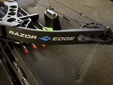 Diamon Archery Razor Edge Compound Bow