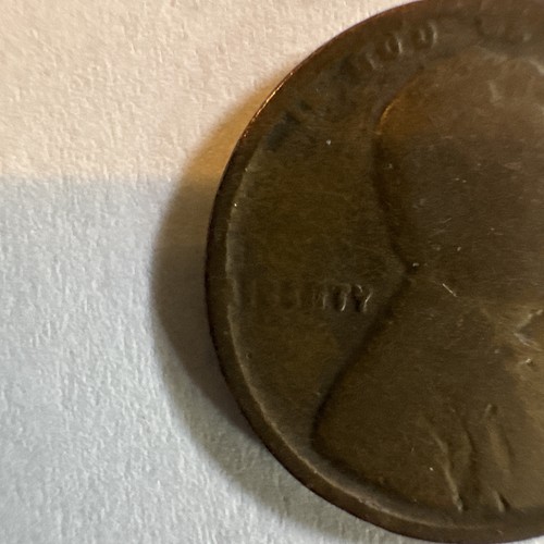 1918 Lincoln Wheat Penny - Off Center - One Cent Error Coin - Picture 2 of 6