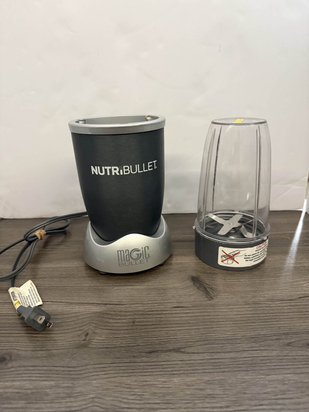 Nutri Bullet Magic Bullet NB-101B NBR-0801 600w Hi-Speed Ble